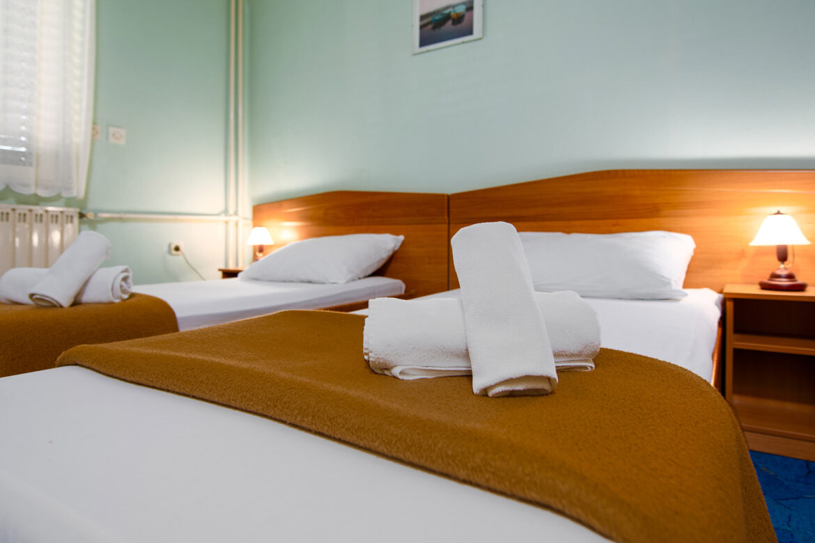 Economy Room – Two single beds